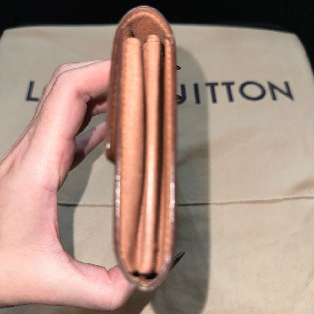 Louis Vuitton Wallet - Picture 7 of 7